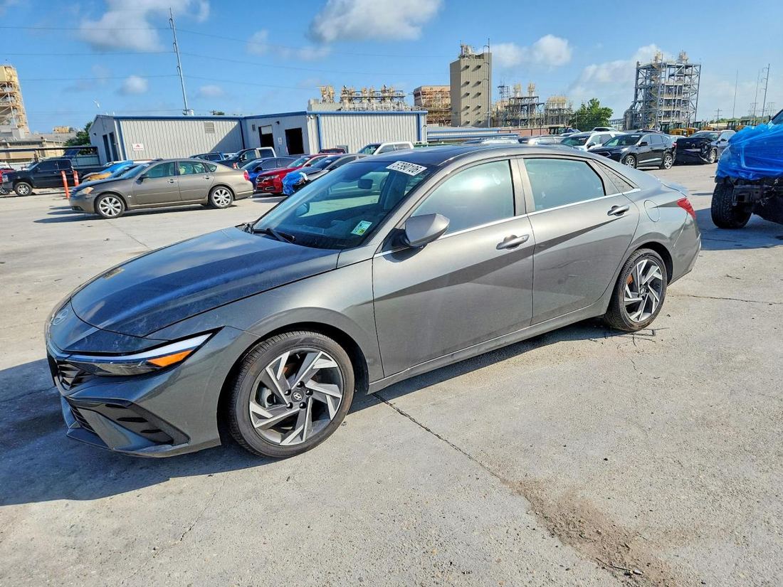 2024 HYUNDAI ELANTRA