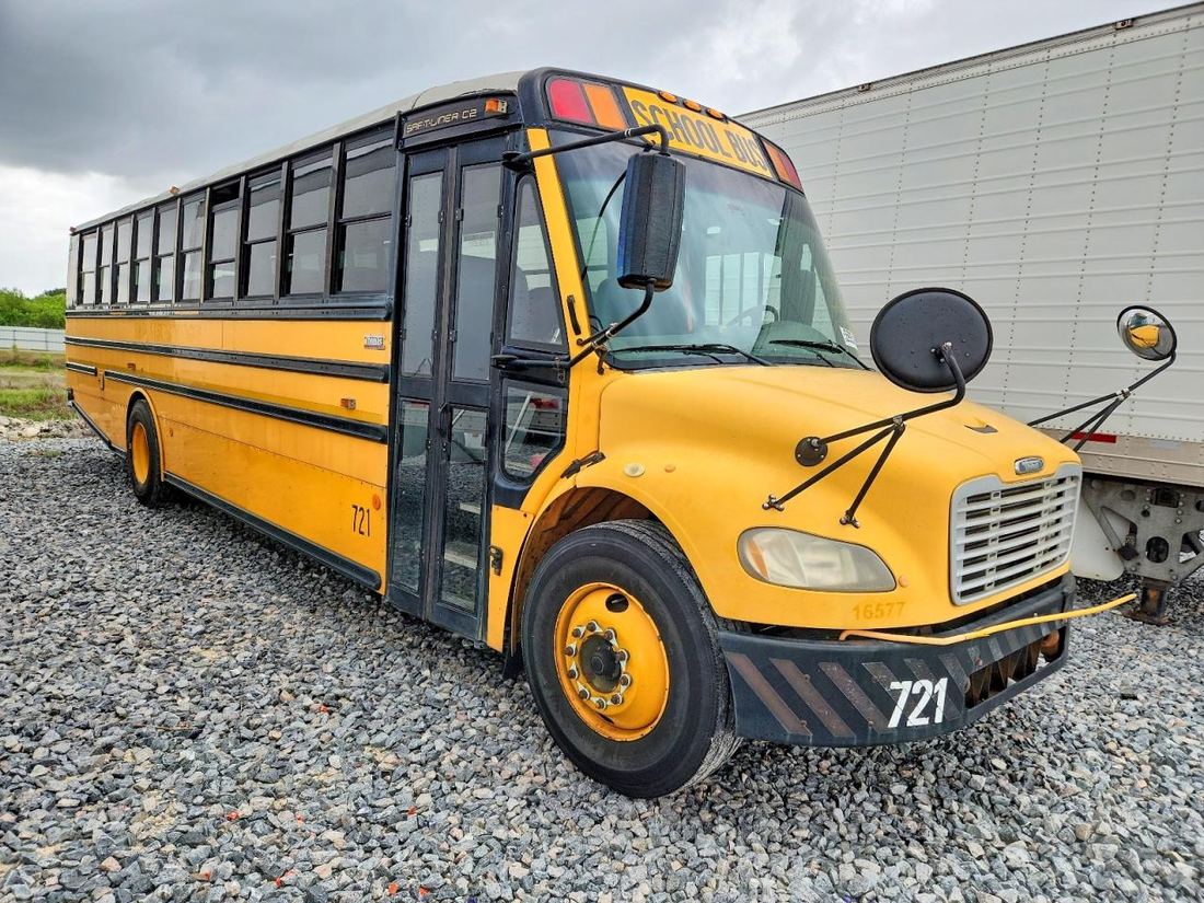 2009 THOMABUSES BUS