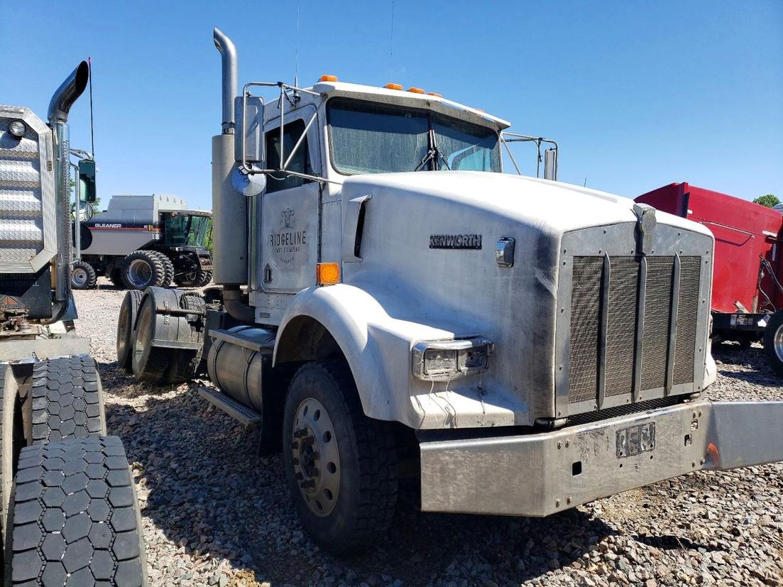 1999 KENWORTH T800