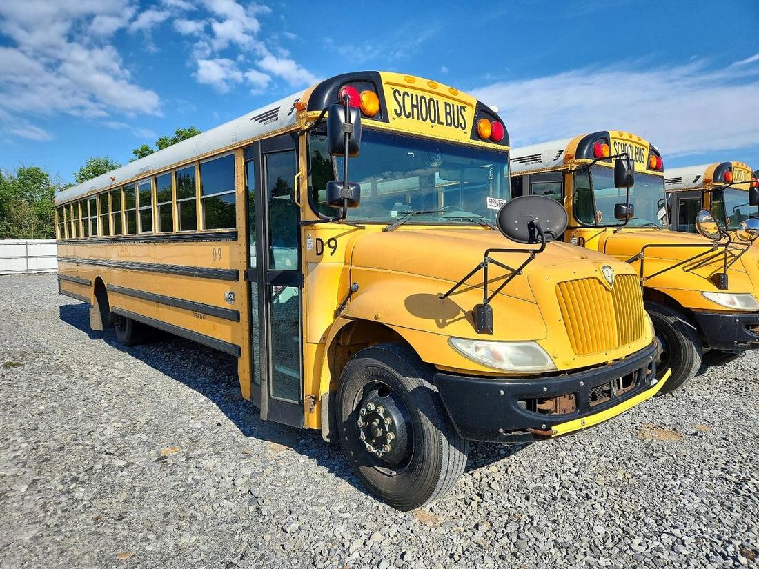 2013 IC CORPORATION SCHOOL BUS