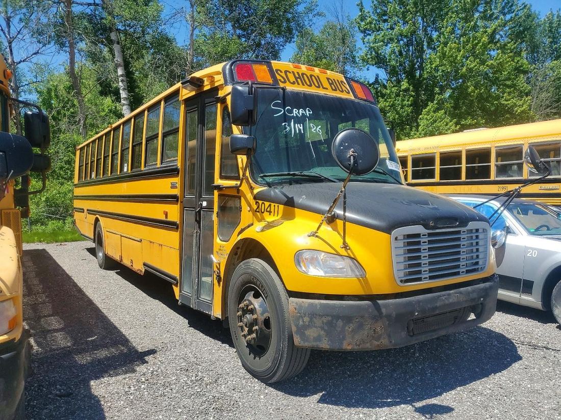 2011 THOMAS SAF-T-LINER C2