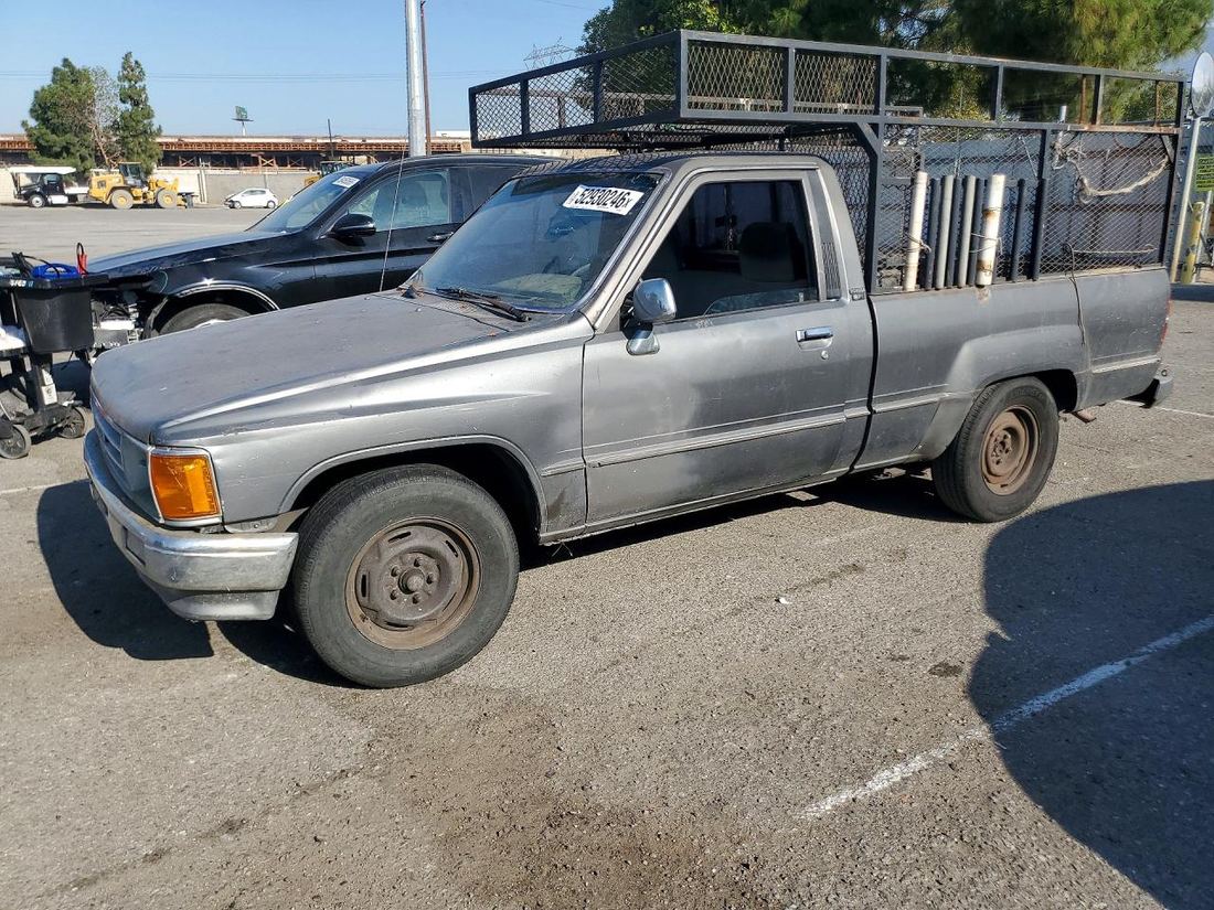 1988 TOYOTA PICKUP
