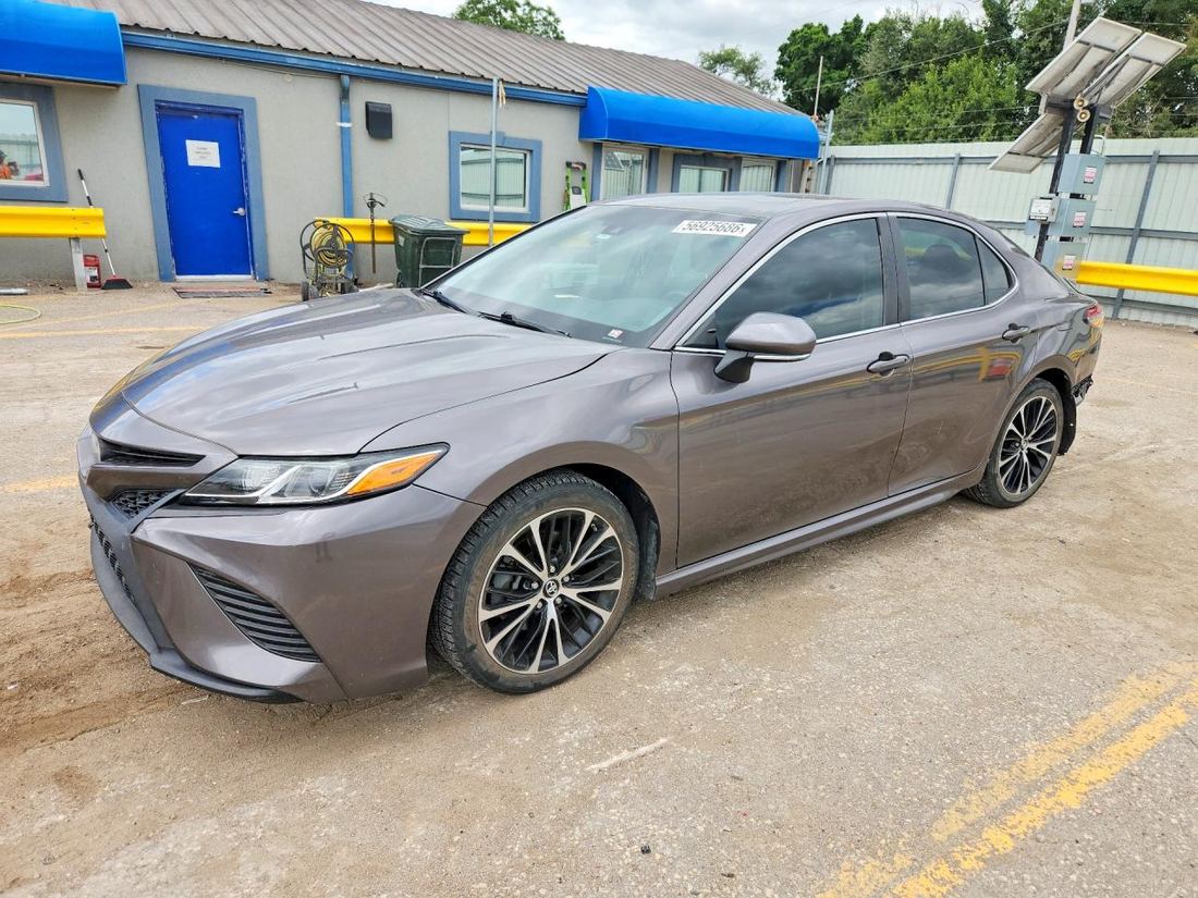 2018 TOYOTA CAMRY