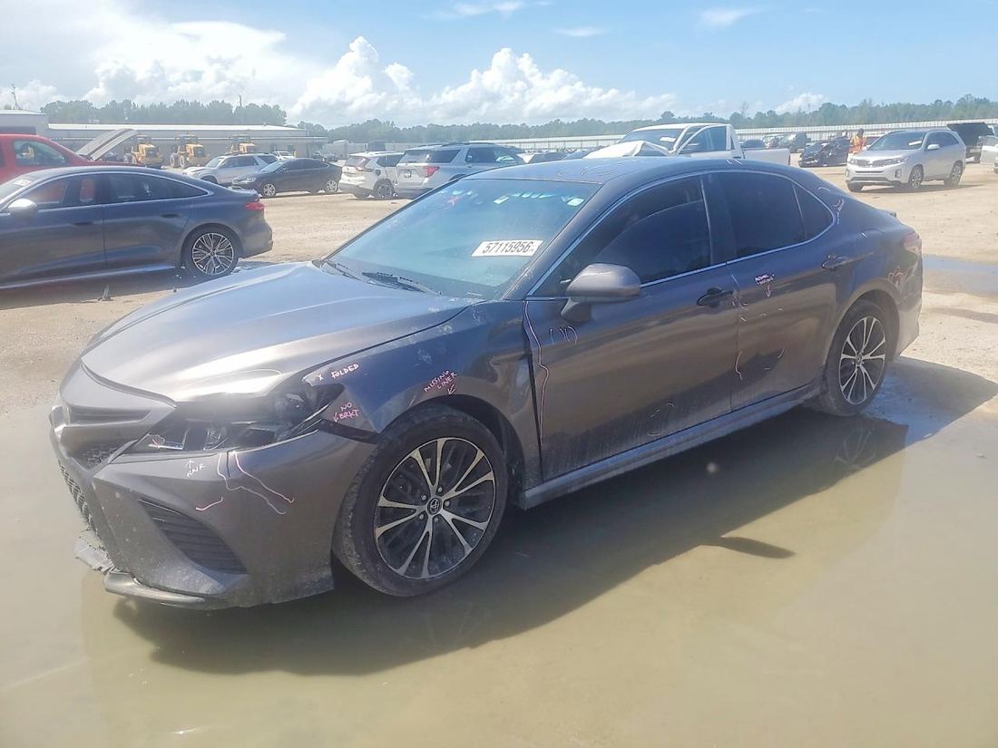 2018 TOYOTA CAMRY