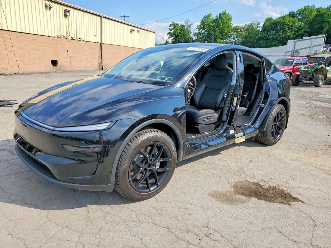2026 TESLA MODEL Y