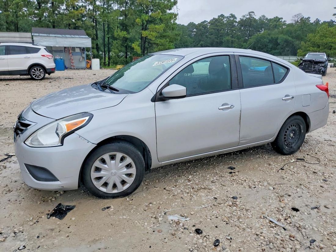 2019 NISSAN VERSA