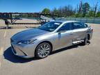 2019 LEXUS ES