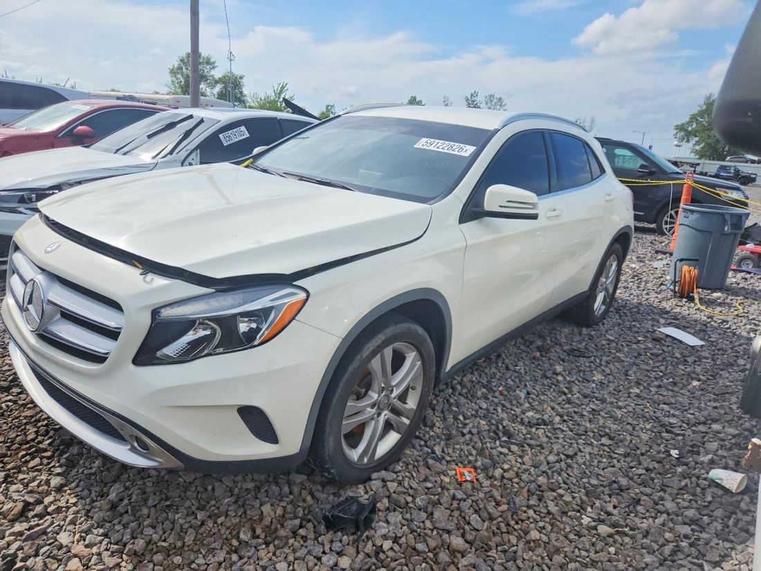 2015 MERCEDES-BENZ GLA