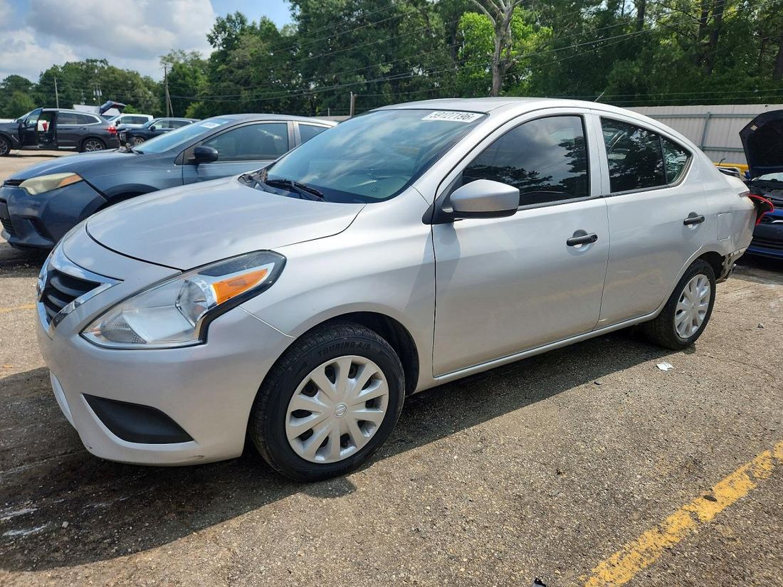 2018 NISSAN VERSA