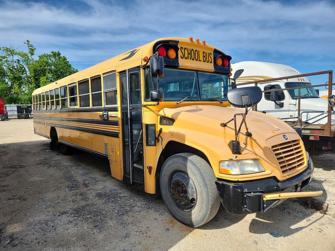 2012 BLUB SCHOOL BUS