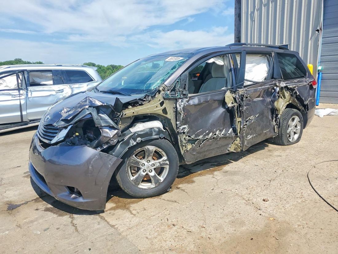 2014 TOYOTA SIENNA