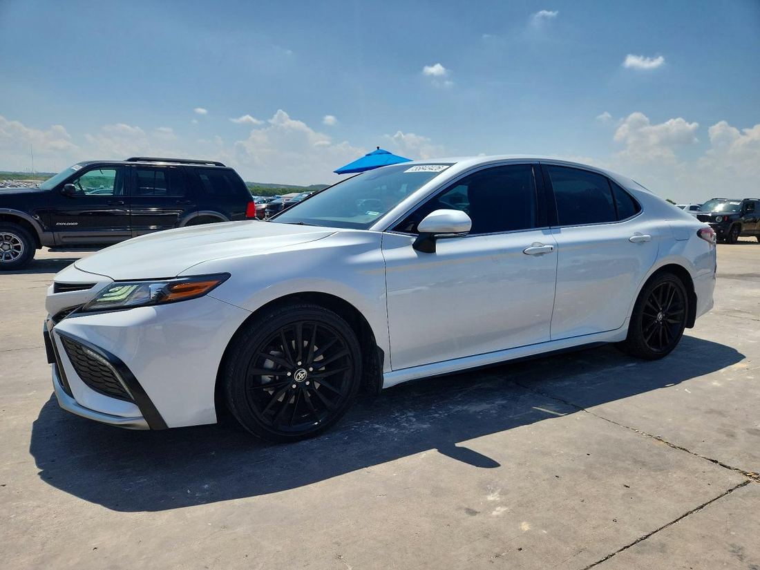 2023 TOYOTA CAMRY