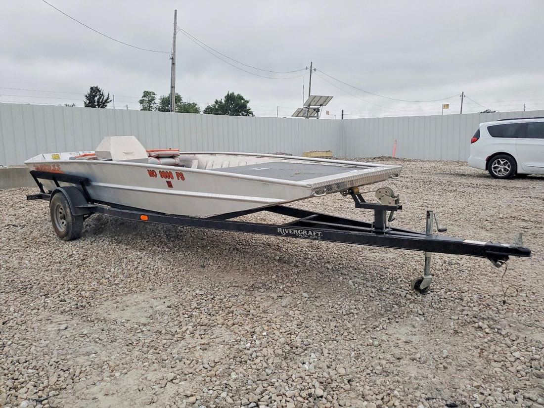 2019 BLAZER BOATS INC BOAT