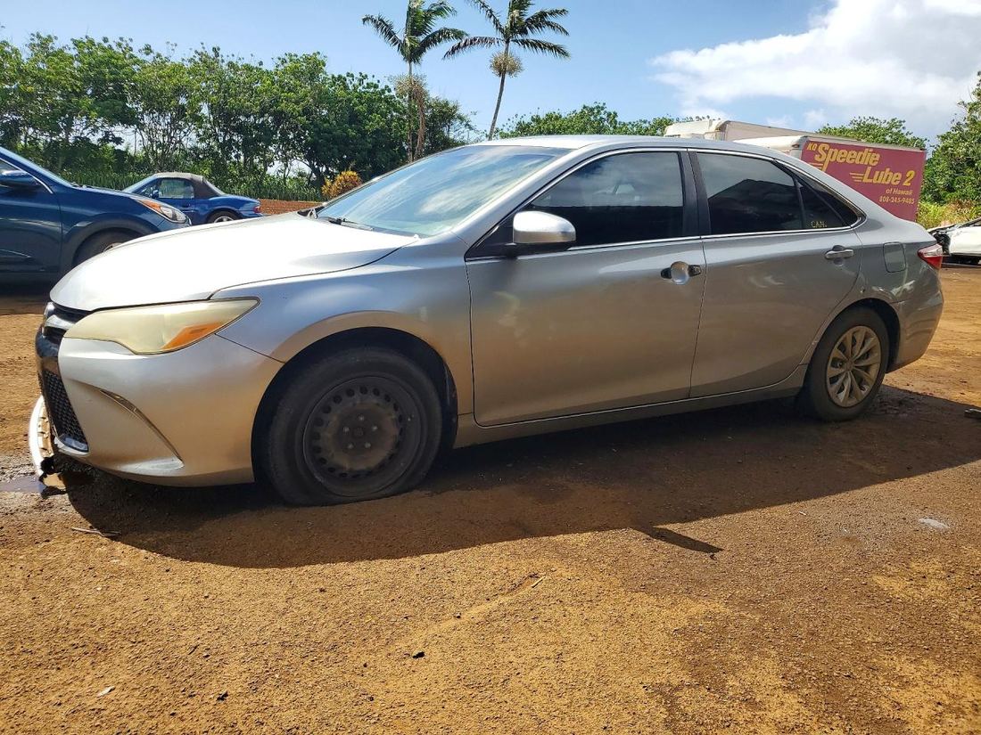 2016 TOYOTA CAMRY