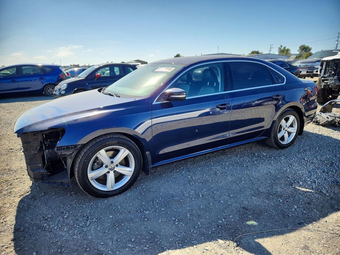 2014 VOLKSWAGEN PASSAT
