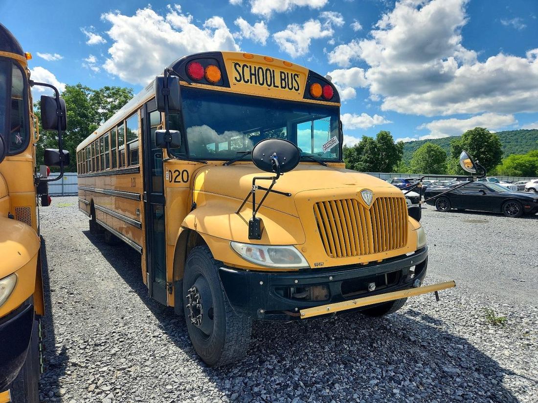 2013 IC CORPORATION SCHOOL BUS