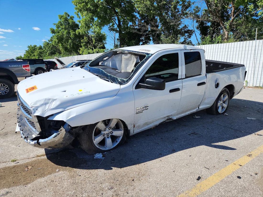 2024 RAM 1500 CLASSIC
