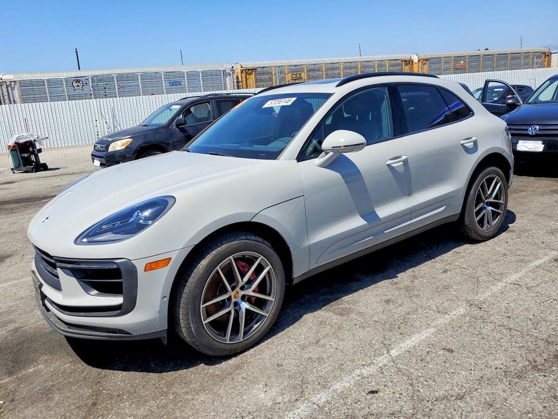 2022 PORSCHE MACAN