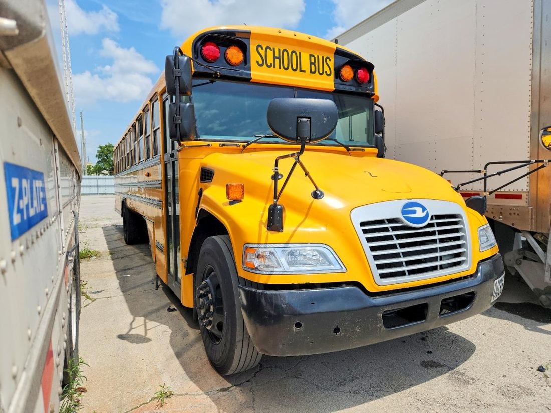 2017 BLUB SCHOOL BUS