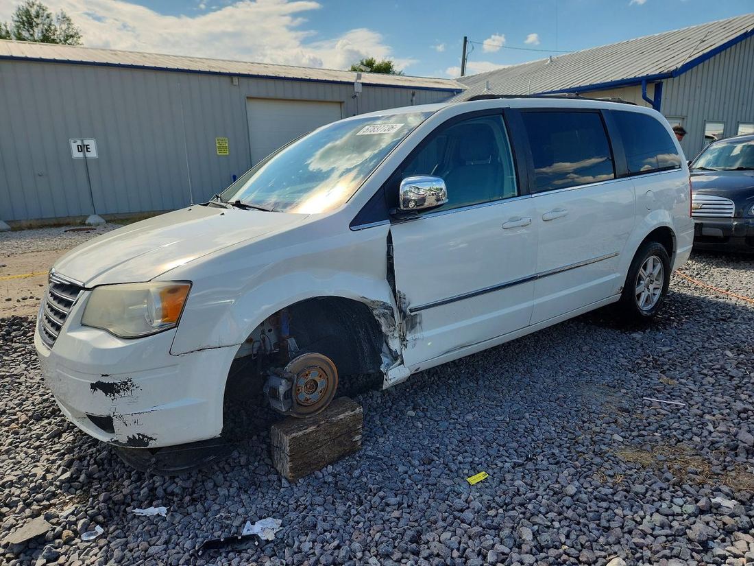 2010 CHRYSLER TOWN & COUNTRY