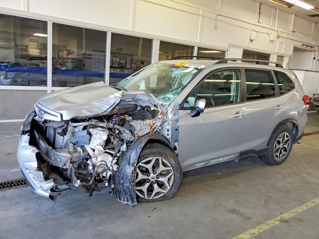 2021 SUBARU FORESTER