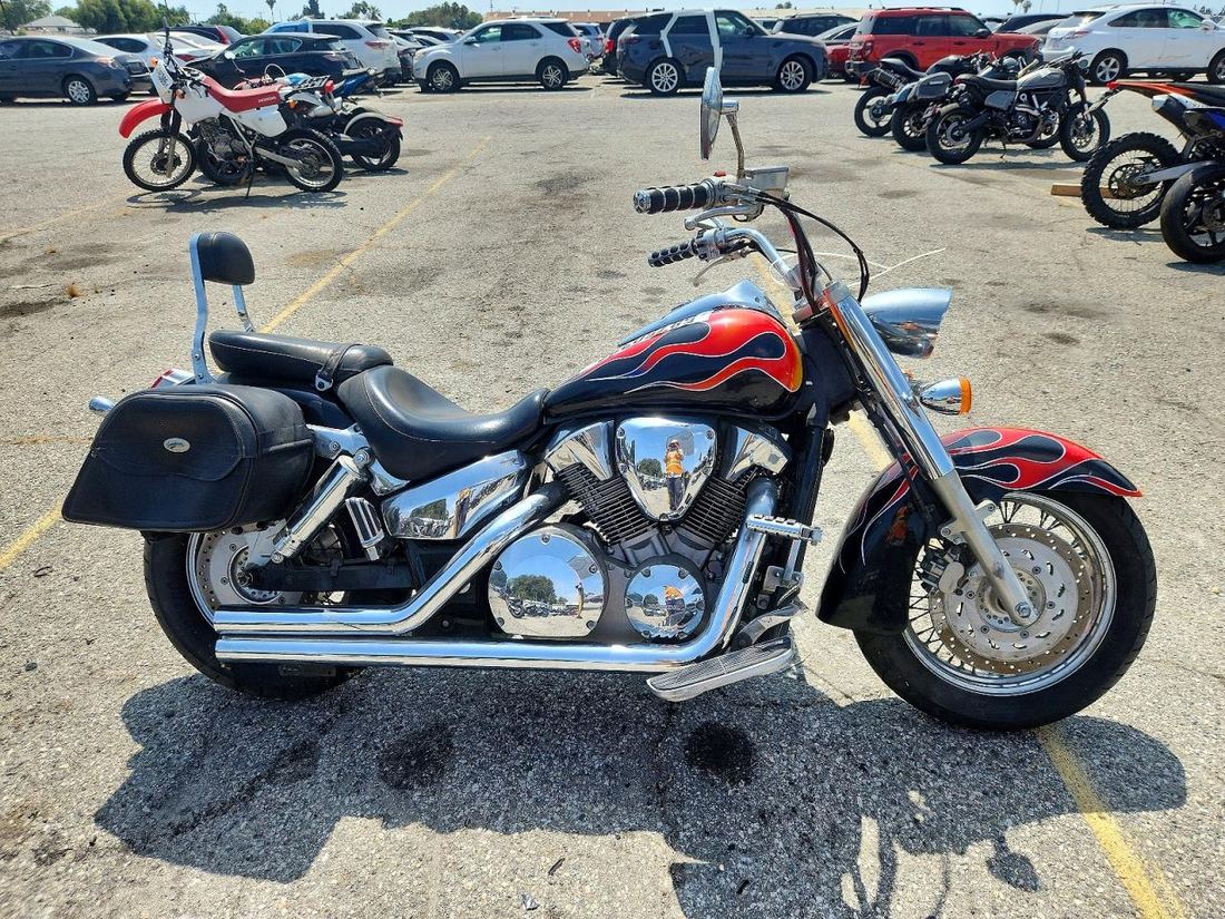 2005 HONDA VT1300
