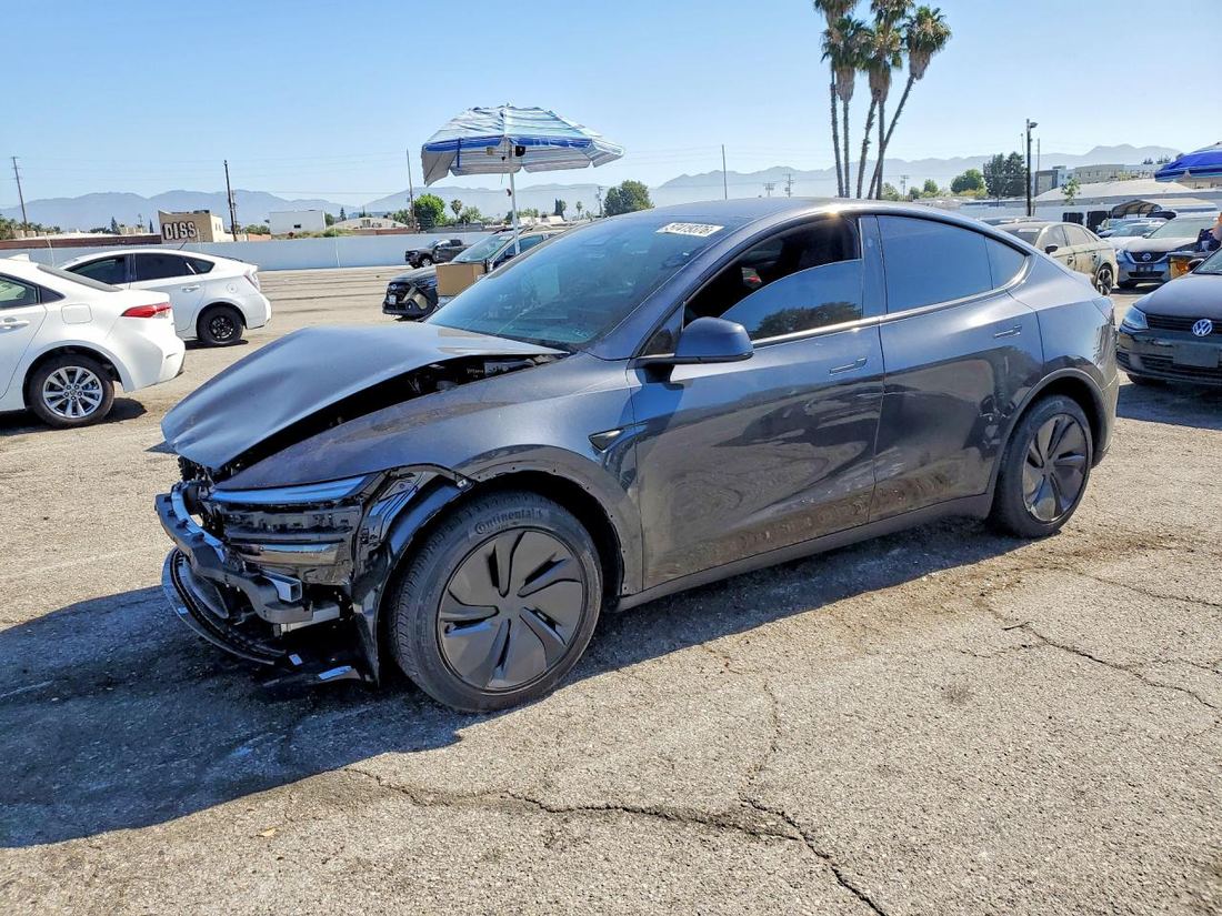 2026 TESLA MODEL Y