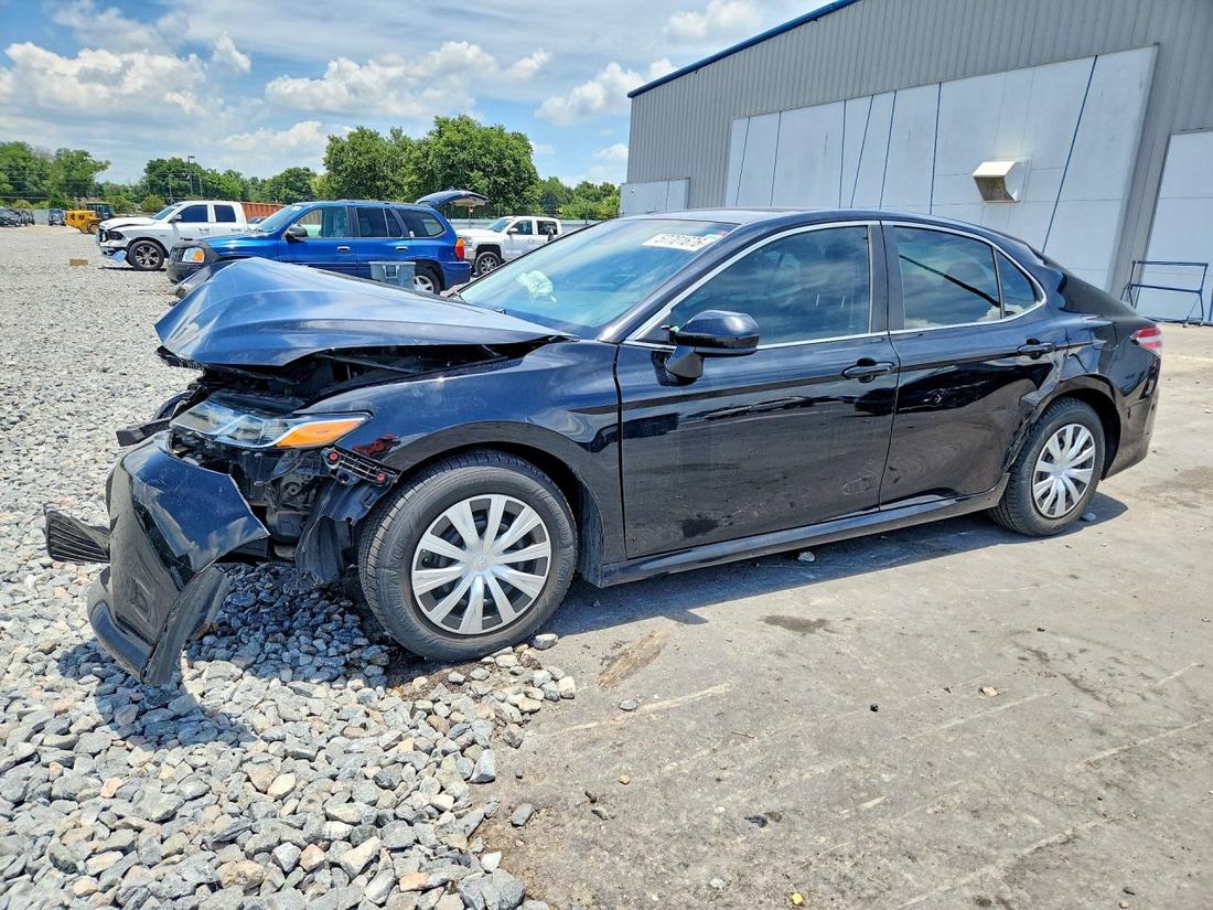 2019 TOYOTA CAMRY