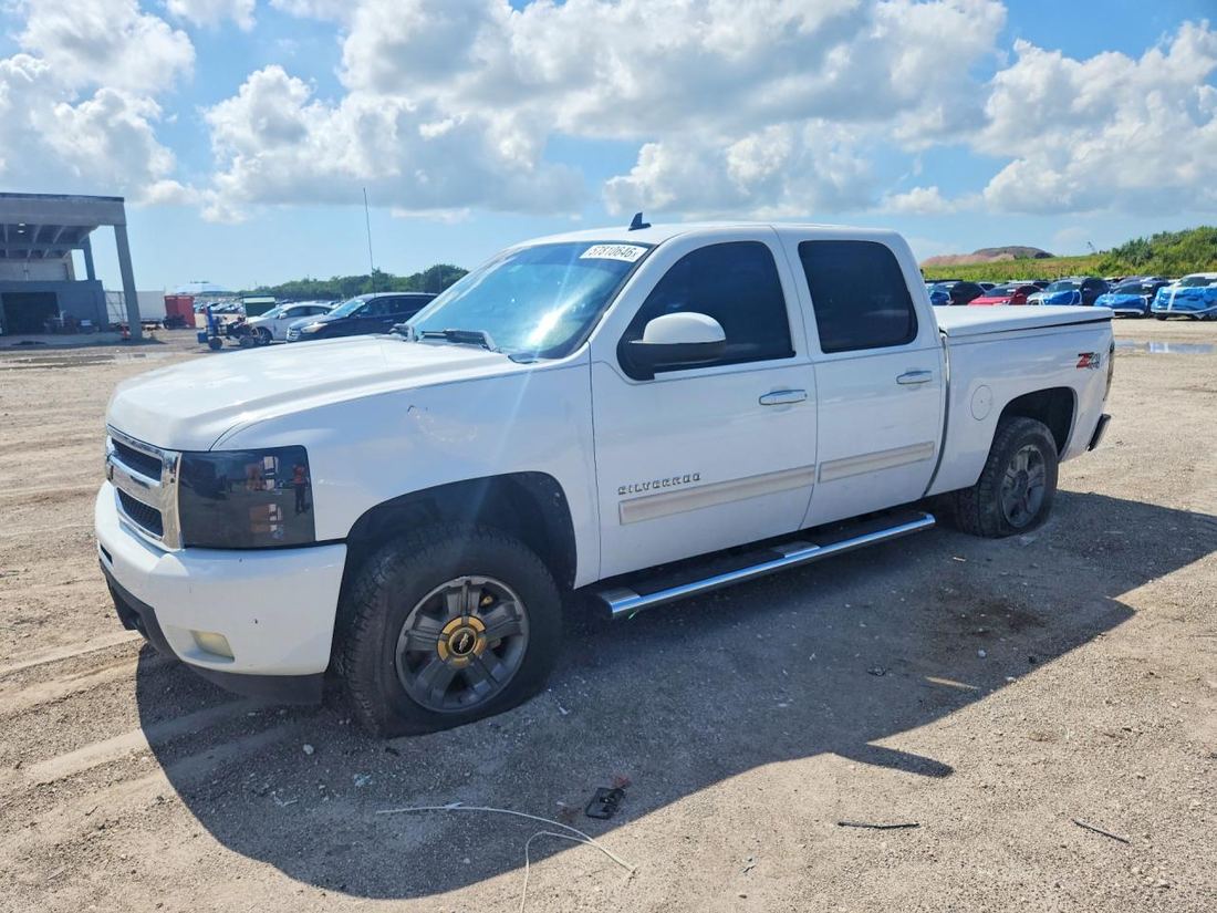 2011 CHEVROLET SILVERADO