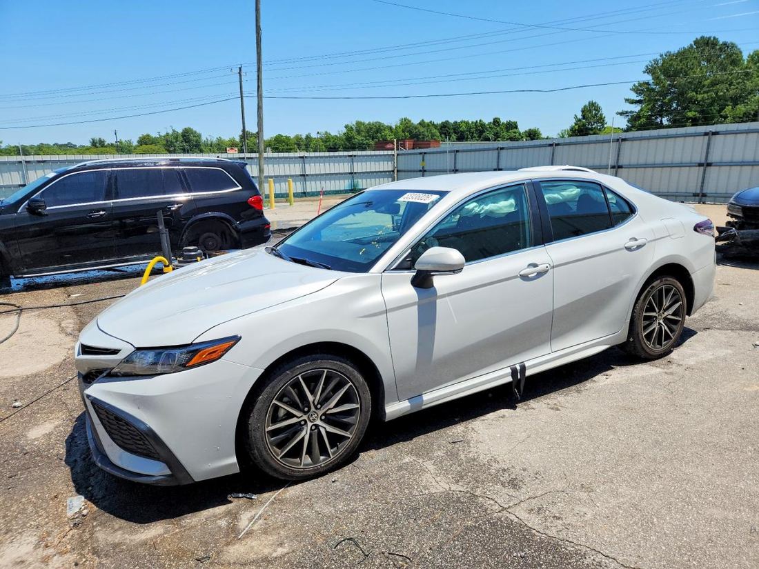 2024 TOYOTA CAMRY