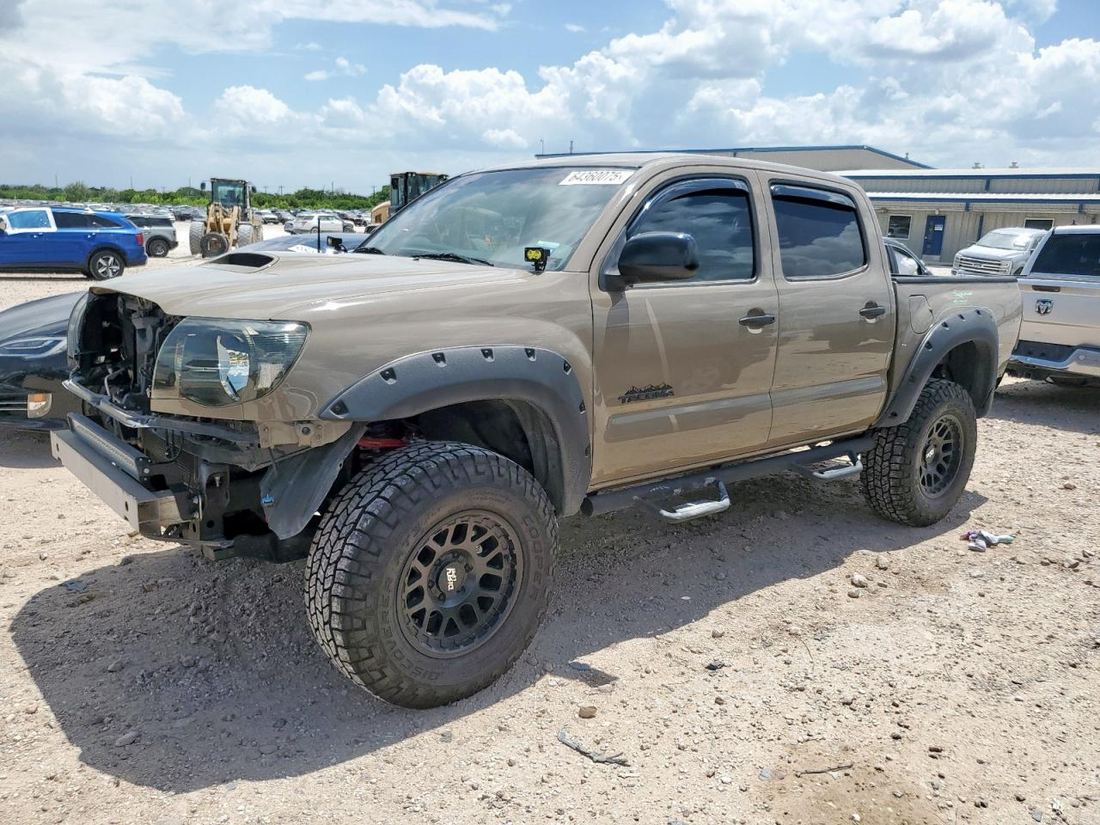 2011 TOYOTA TACOMA