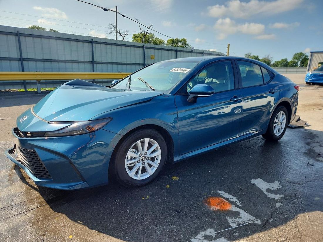 2026 TOYOTA CAMRY