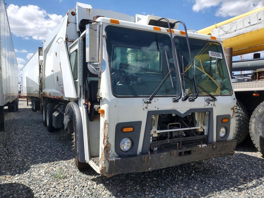 2013 MACK LEU613