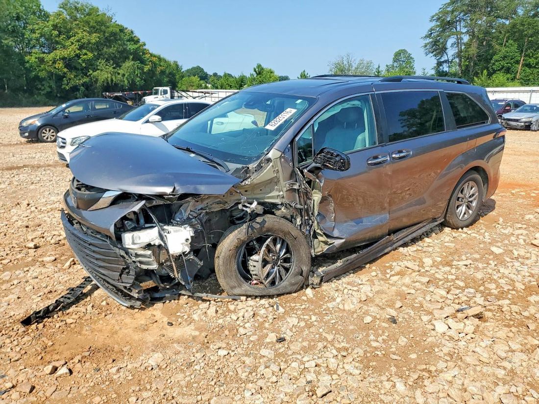 2022 TOYOTA SIENNA