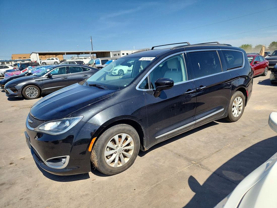 2017 CHRYSLER PACIFICA