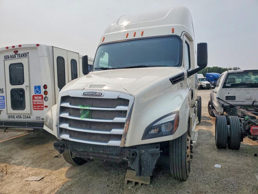 2019 FREIGHTLINER CASCADIA 126