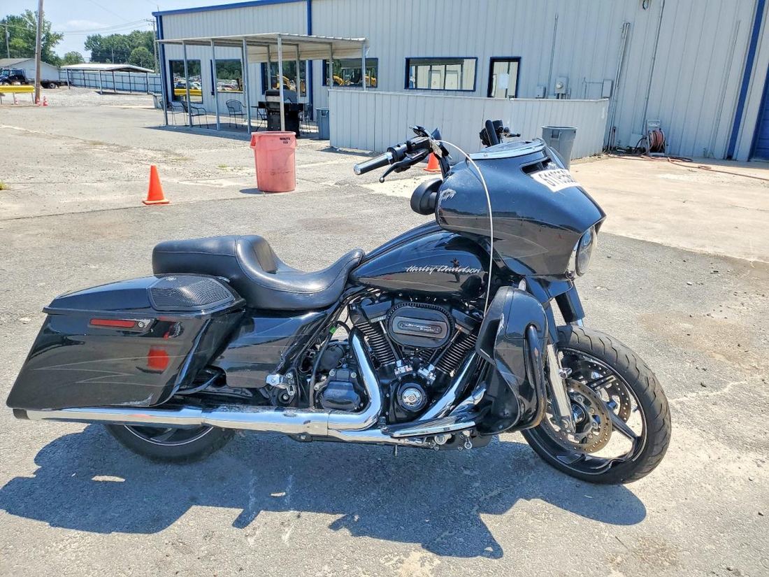 2017 HARLEY-DAVIDSON FLHXSE