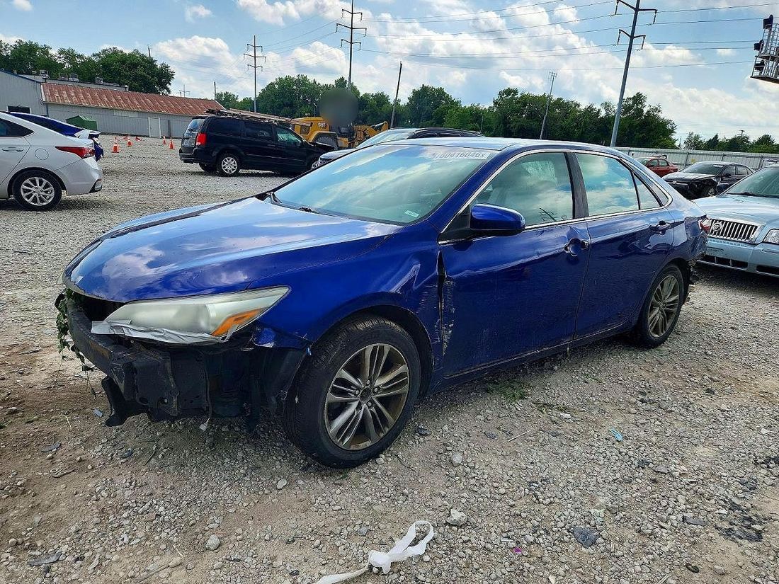 2016 TOYOTA CAMRY