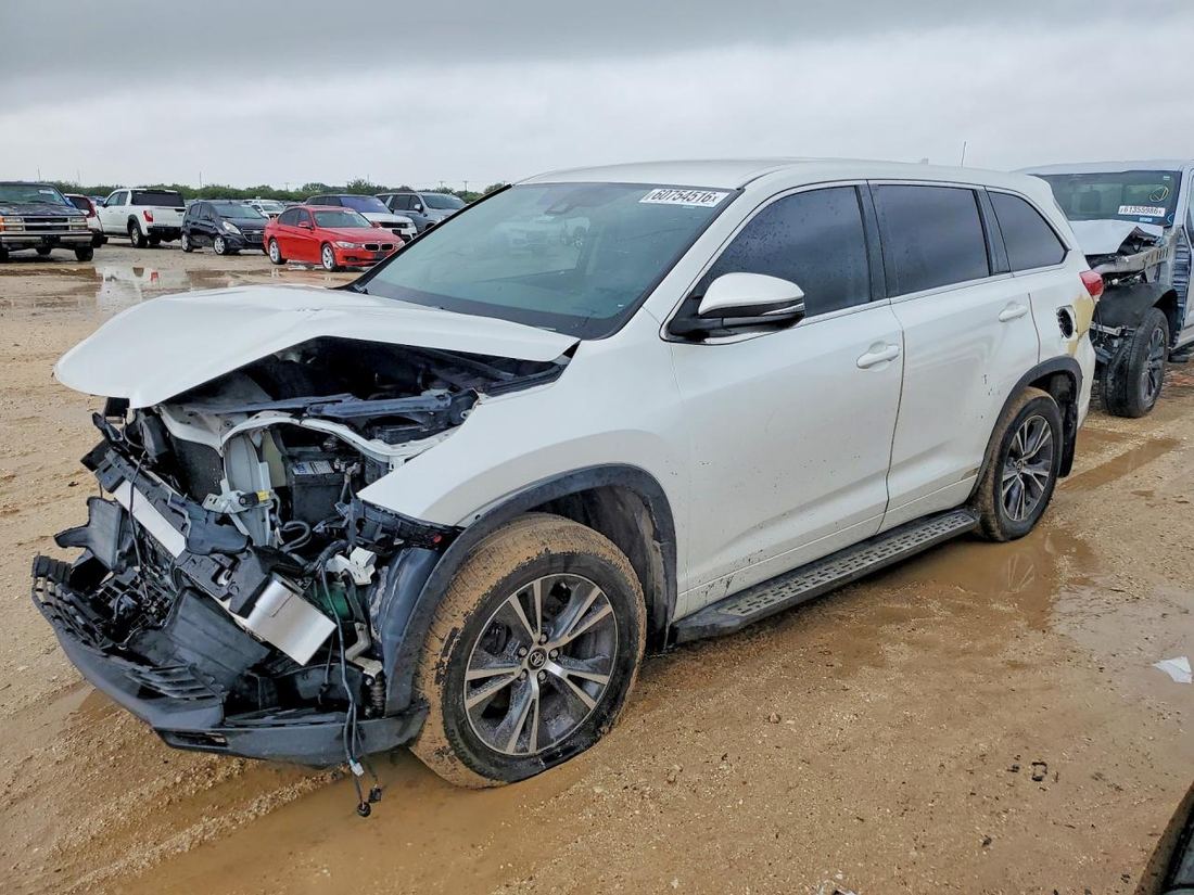 2017 TOYOTA HIGHLANDER