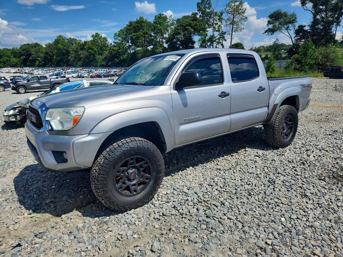 2015 TOYOTA TACOMA
