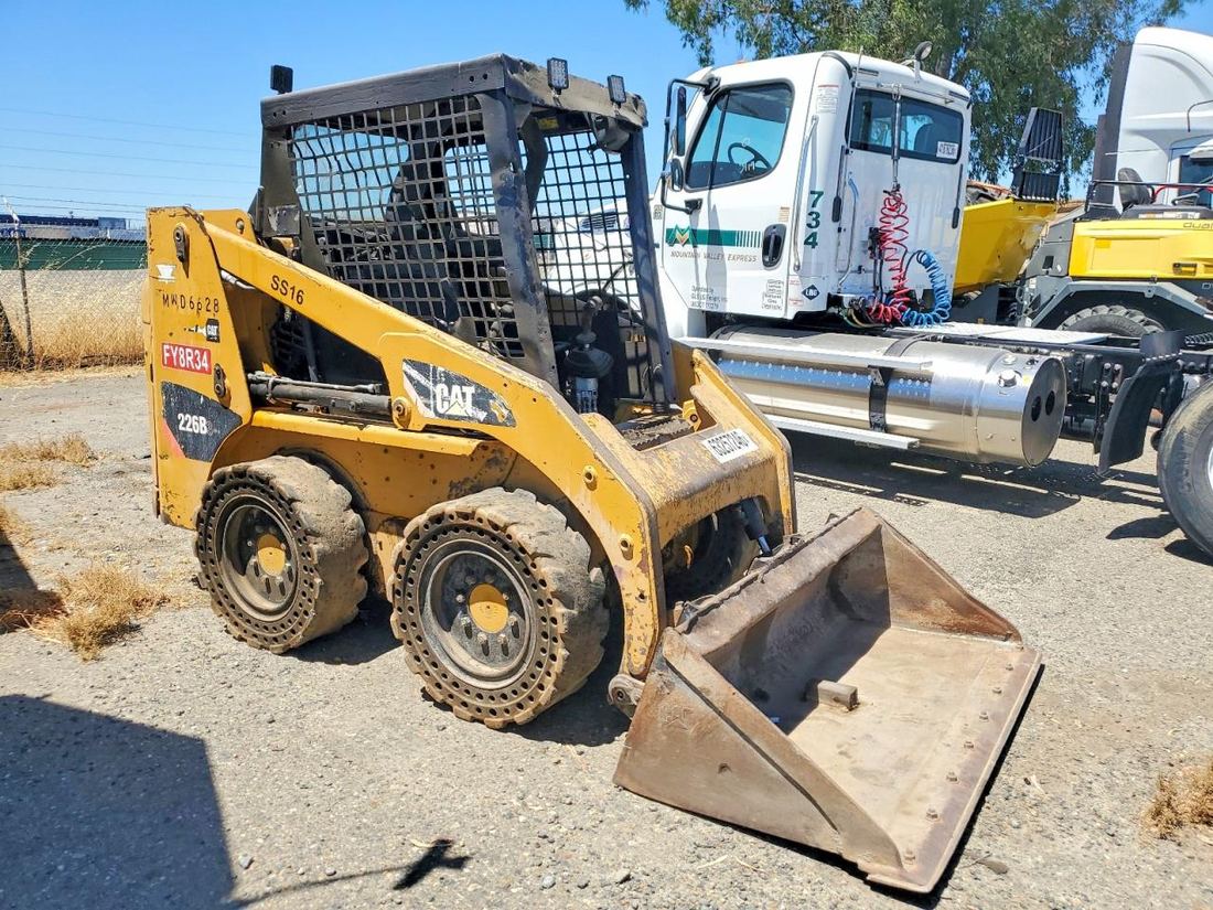 2014 CATERPILLAR 226B3