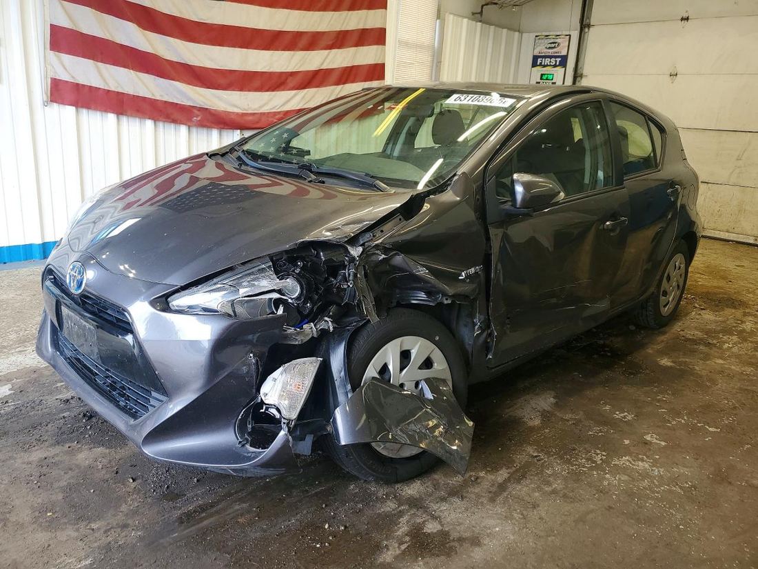 2016 TOYOTA PRIUS C