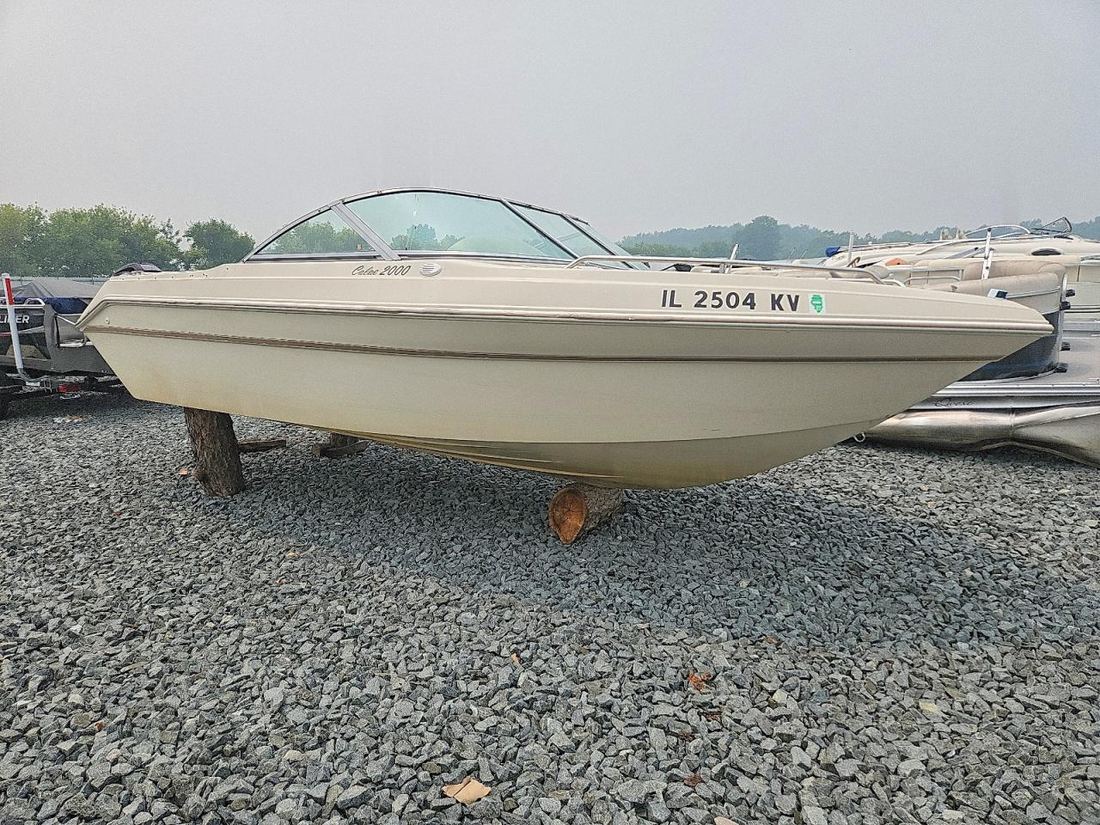 1996 CALABRIA GENUINE SKI BOATS BOAT