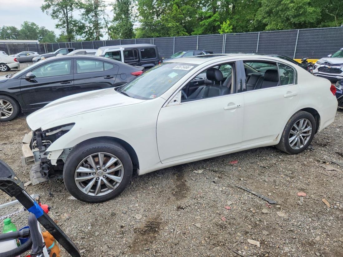 2015 INFINITI Q40