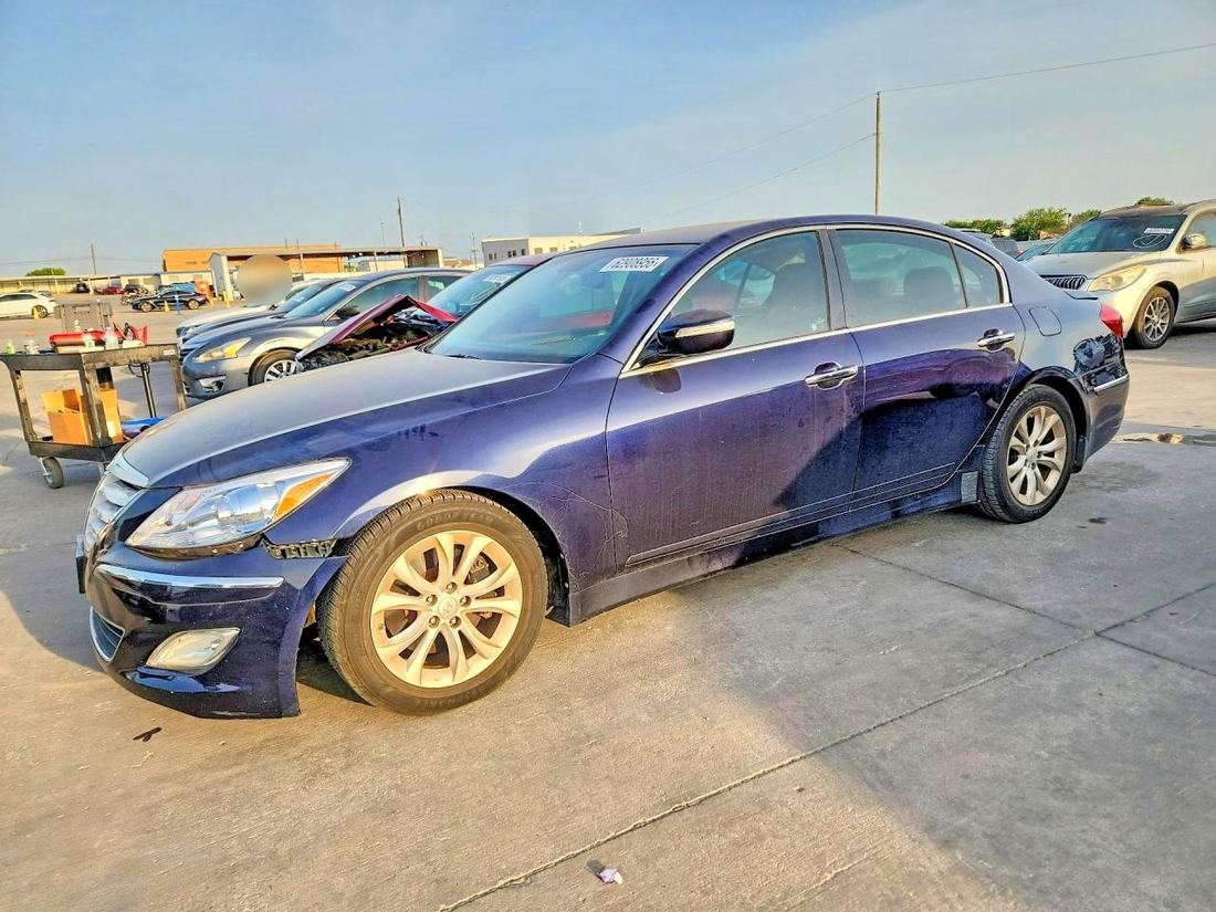 2013 HYUNDAI GENESIS