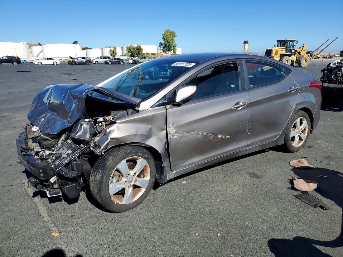 2013 HYUNDAI ELANTRA