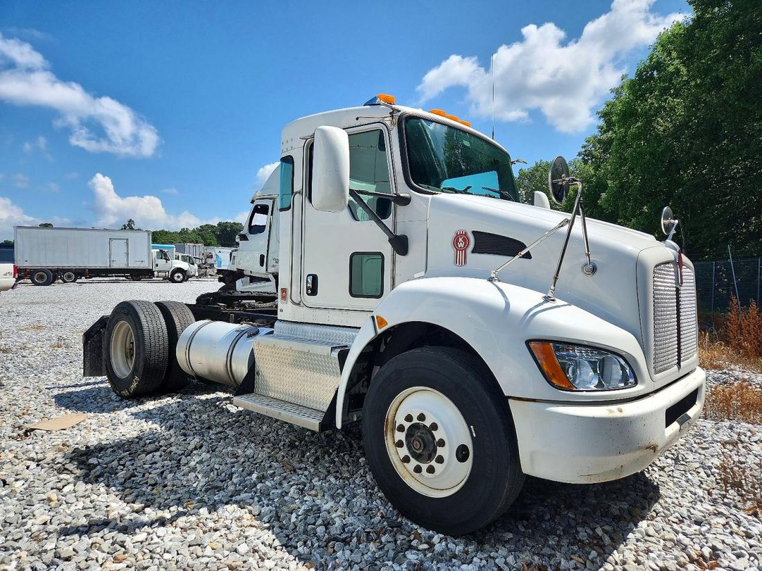 2016 KENWORTH T370