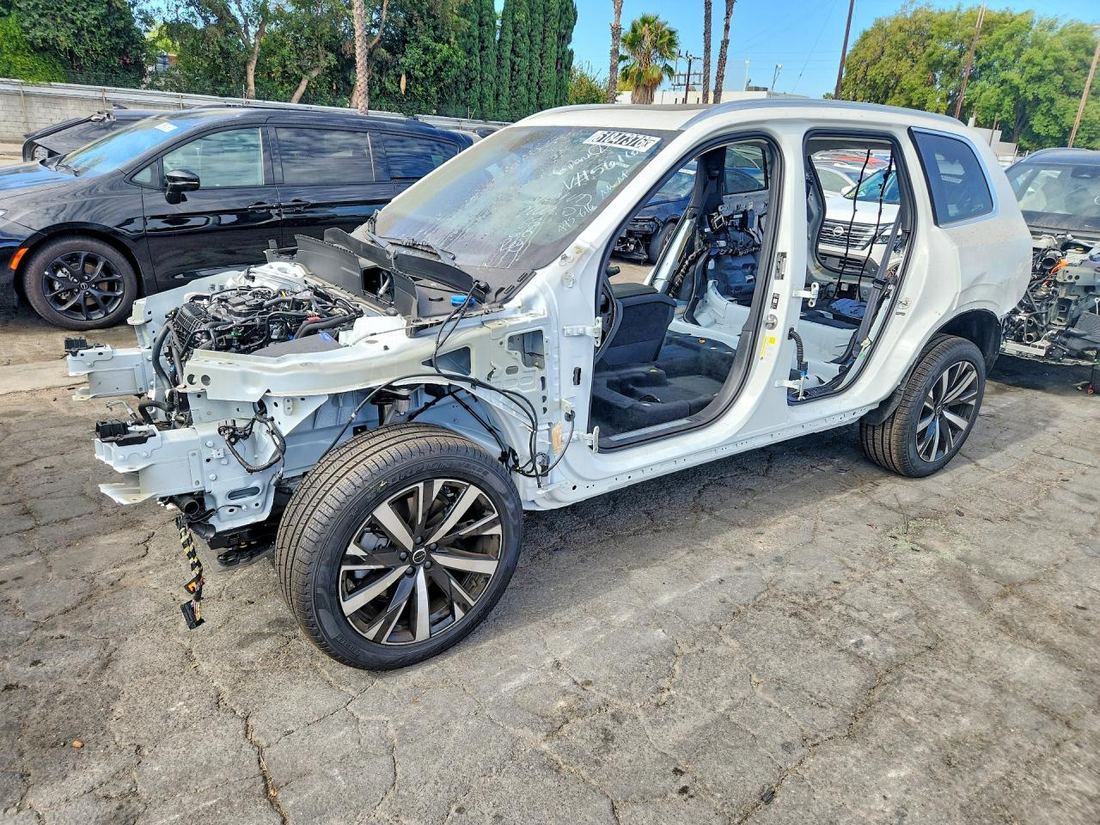 2026 VOLVO XC90