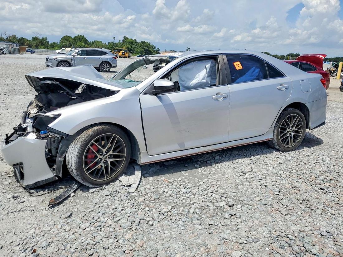 2014 TOYOTA CAMRY