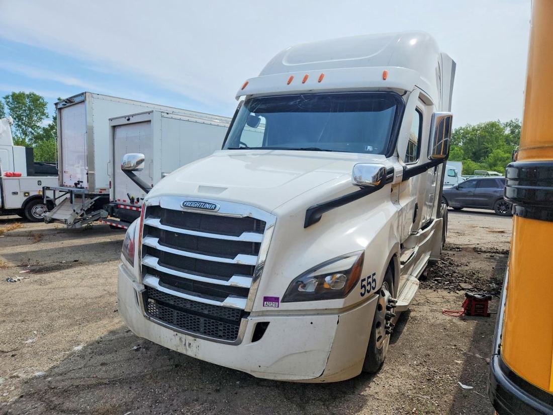 2022 FREIGHTLINER CASCADIA 126
